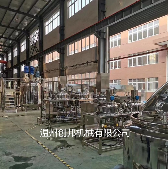 不銹鋼乳化罐工廠(chǎng)實(shí)景